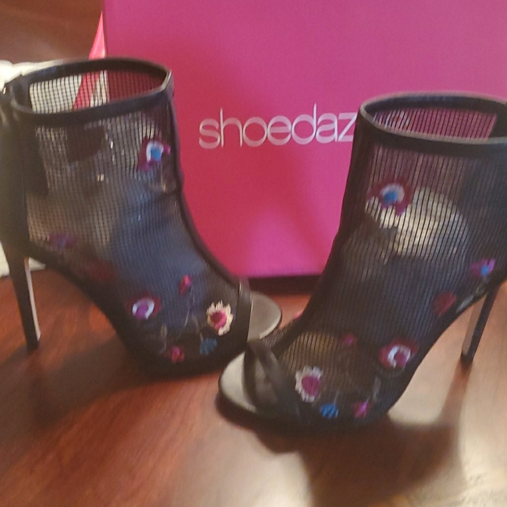Ankle boots